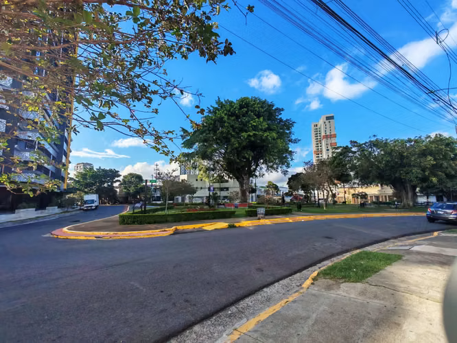 Se Alquila Estudio- Barrio Escalante