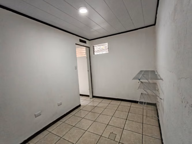 Se Alquila Estudio- Barrio Escalante