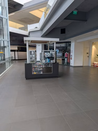 ALQUILO KIOSKO EN REAL CARIARI PRIMER PISO POR SMART FIT y FOOD COURT