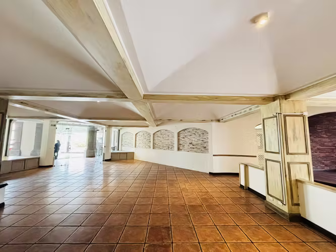 Commercial space 78m2 Scazu security parking