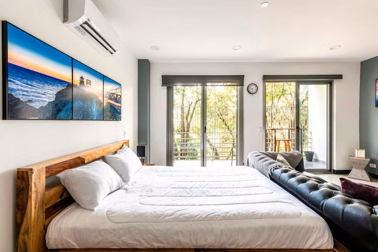 VENTA DE APARTAMENTO FULL AMUEBLADO CON PARQUEO BAJO TECHO - Imagen 2