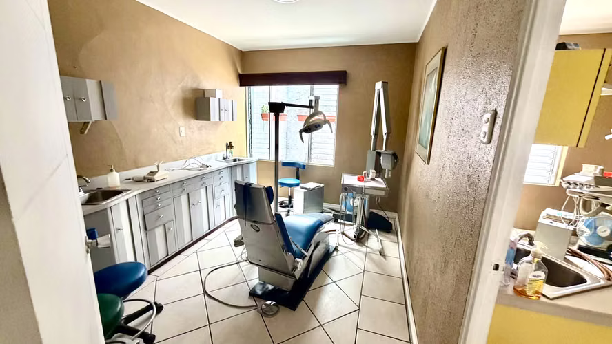 VENTA DE EDIFIFICIO POR PLAZA VIQUEZ PARA INVERSION (  RENTABILIDAD 10%) - Imagen 2