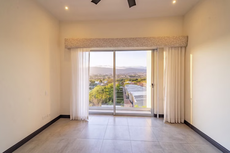 Apartamento en Venta o Alquiler en San Rafael de Escazú - Imagen 10