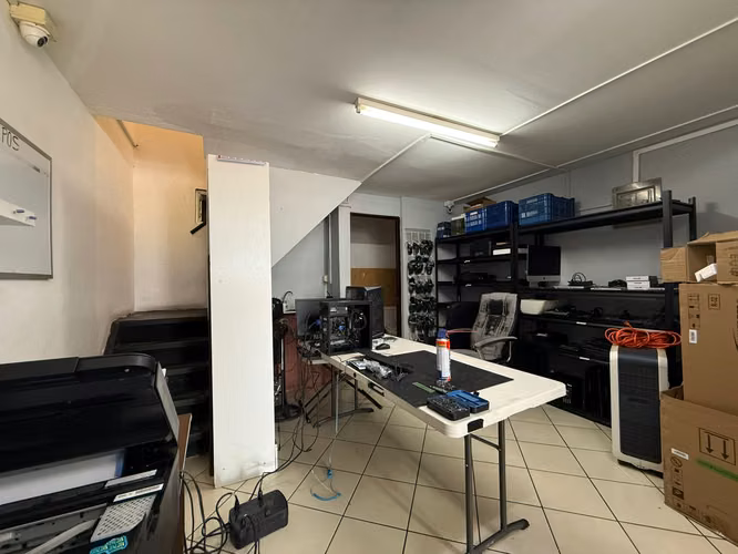 Venta de Local Comercial / Oficina / Negocio en Belén - Imagen 11