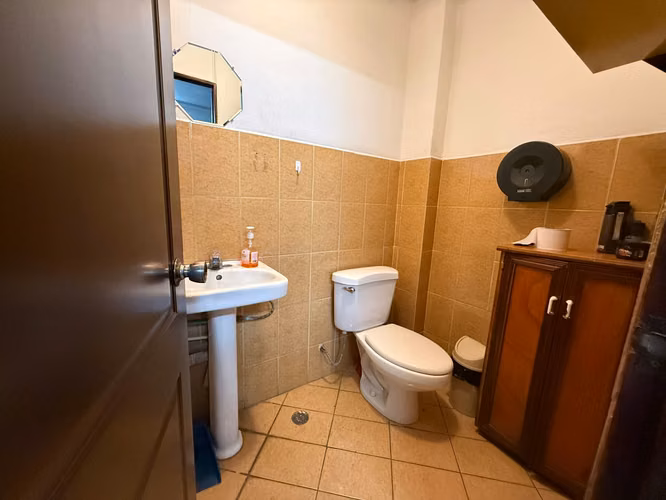 Venta de Local Comercial / Oficina / Negocio en Belén - Imagen 10