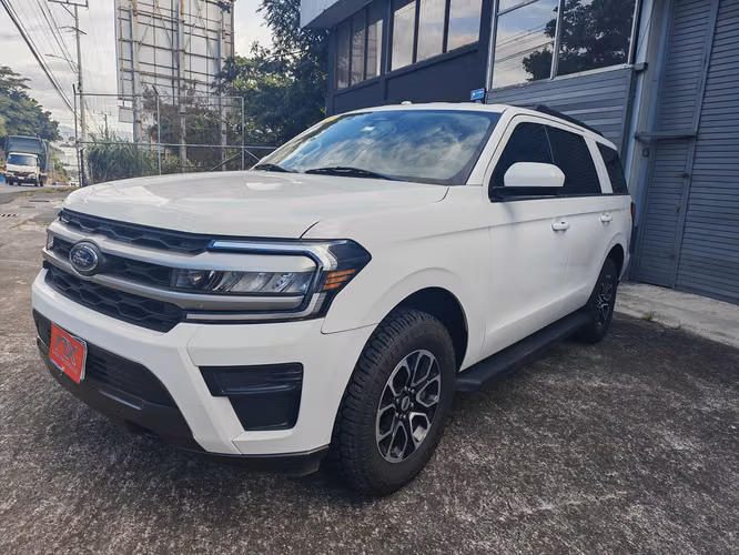 Ford Expedición ,V6 Gasolina Automático, 4x4,  7 Pax, Full Extras