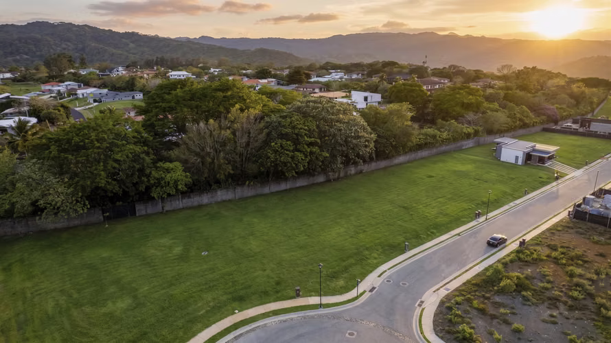 Lote en venta en Hacienda Espavel, La Guácima, Alajuela - Imagen 4
