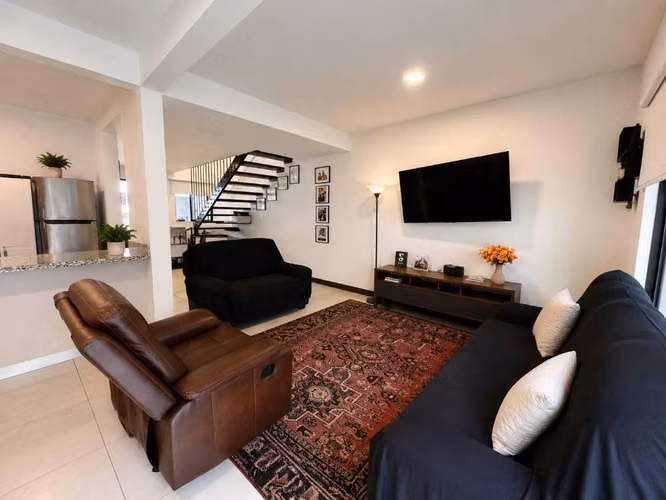 Casa Esquinera en Venta en Condominio Quinta 106 – Lagunilla, Heredia -03