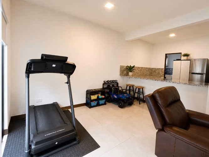 Casa Esquinera en Venta en Condominio Quinta 106 – Lagunilla, Heredia -03