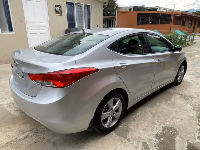 Hyundai elantra