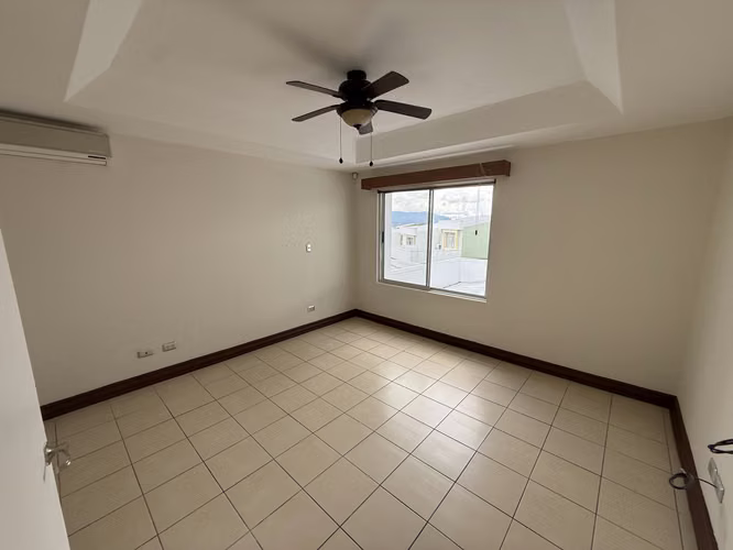 Casa en Venta 3 habitaciones, terraza y jardín| Condominio Interamericana, San Pablo de Heredia
