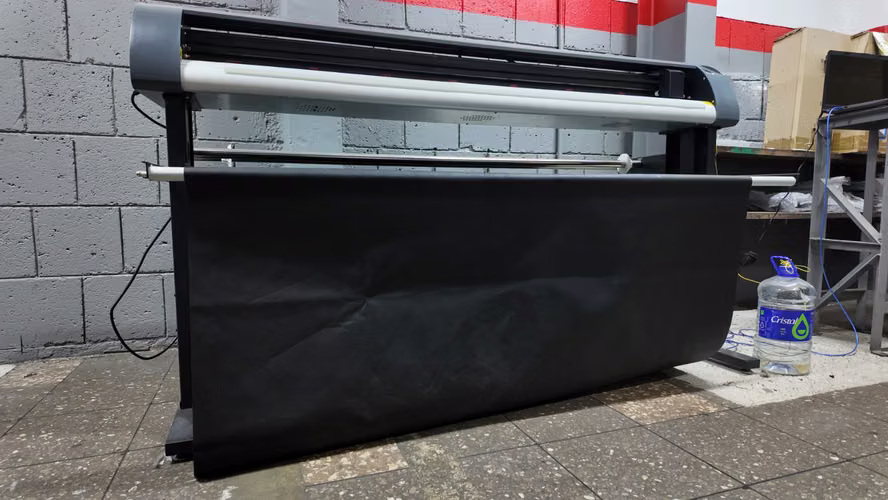 Vendo Plotter de Corte YK-905X Elite