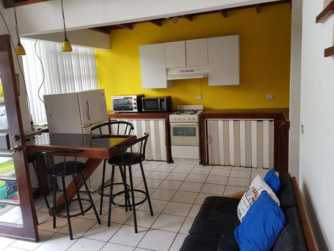 Alquiler de apartamento amueblado en Guayabos de Curridabat