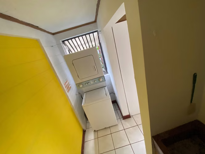 Alquiler de apartamento amueblado en Guayabos de Curridabat - Imagen 12