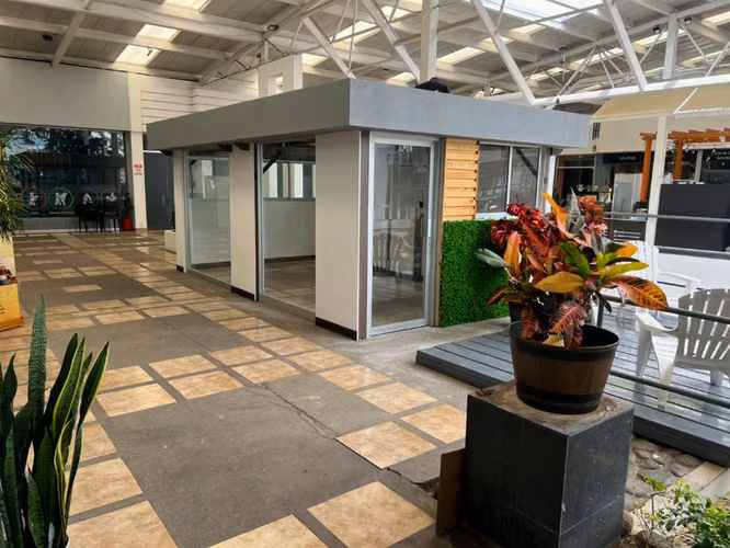 Kiosko comercial 12m2 San Rafael de Escazú seguridad parqueo - Imagen 1