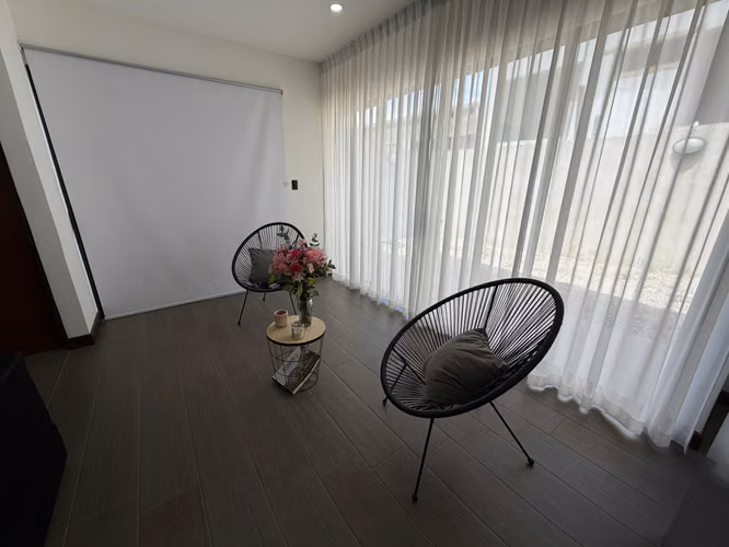 CASA MODERNA EN CONDOMINIO EN SAN JUAN DE TRES RÍOS