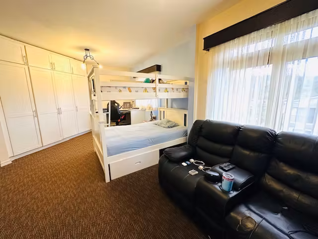 Casa con posibilidad de habitación en primer nivel, Tierras del Este