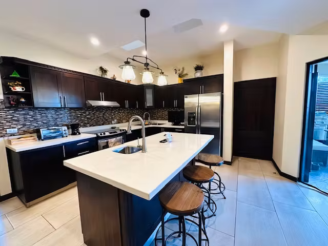 Casa con posibilidad de habitación en primer nivel, Tierras del Este