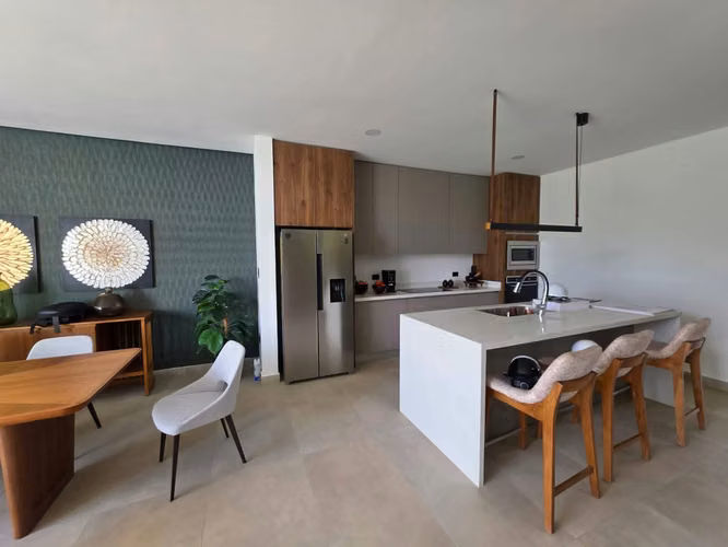 Venta de Casa Para Estrenar en Guachipelín Norte | 3 Niveles y Amenidades Exclusivas