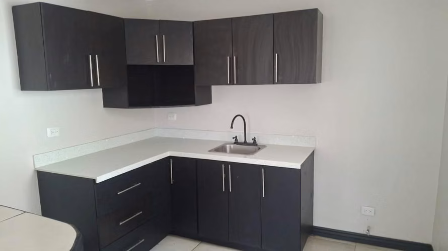 ALQUILO APARTAMENTO  SANTA ANA  RIO ORO