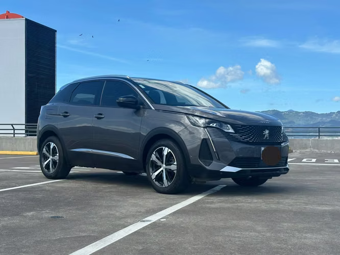 PEUGEOT 3008 GT LINE