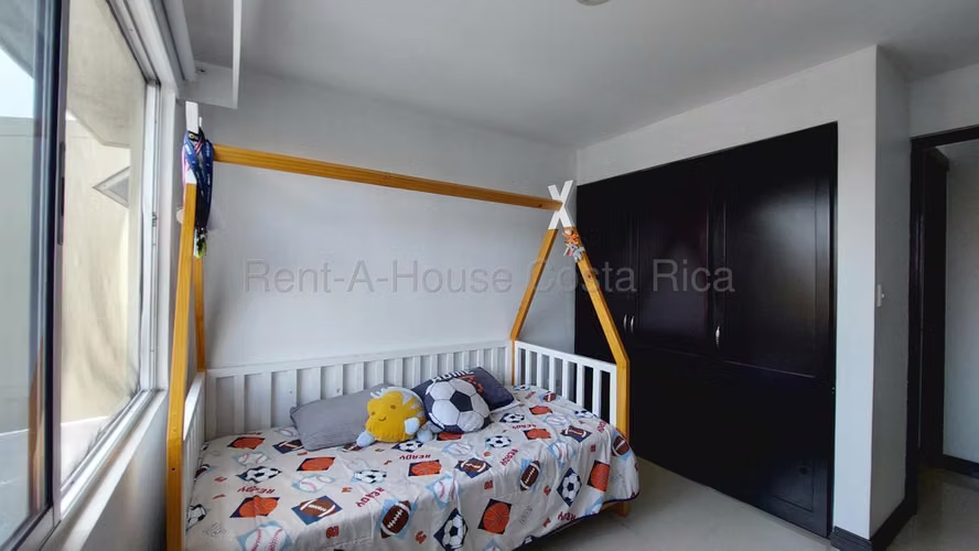 Venta de casa independiente con patio y GARAJE PARA 4 carros – Ríos Segundo, Alajuela