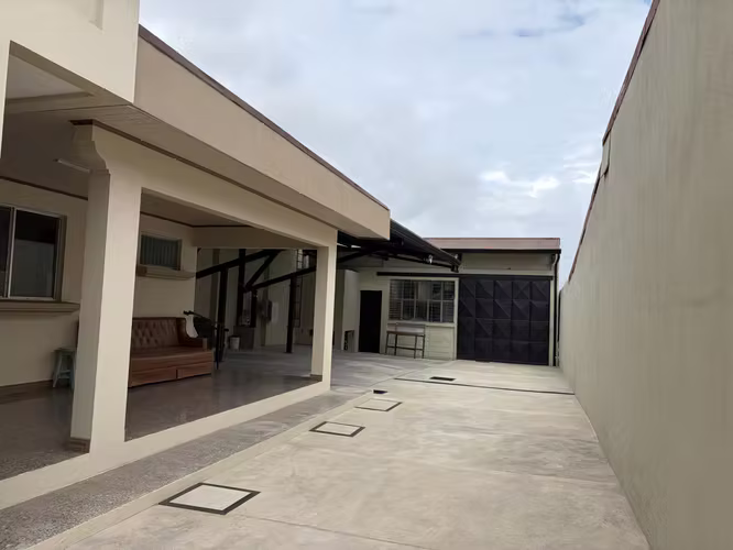 Venta de Casa Cartago - para vivienda, trabajo o uso mixto.