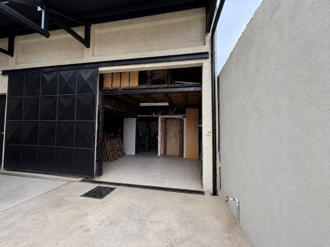 Venta de Casa Cartago - para vivienda, trabajo o uso mixto.