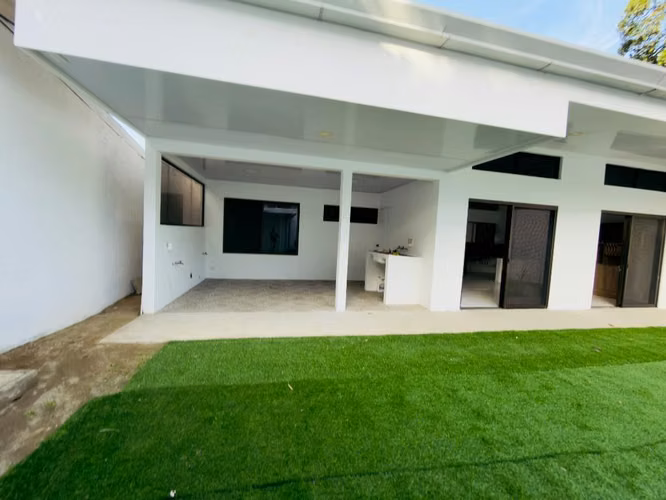 Casa moderna de lujo en Liberia | 3 habitaciones | Seguridad | Internet 500 Mbps | - Imagen 5