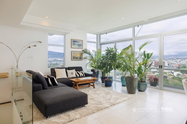 21453 - Apartamento Contemporáneo, 2 hab+servicio en venta, Cerro Alto - Imagen 7