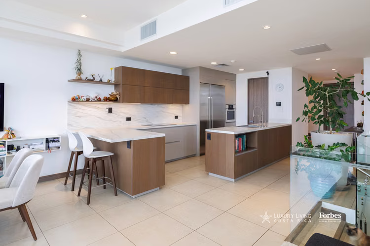 21453 - Apartamento Contemporáneo, 2 hab+servicio en venta, Cerro Alto - Imagen 3
