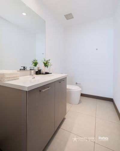 21453 - Apartamento Contemporáneo, 2 hab+servicio en venta, Cerro Alto - Imagen 19
