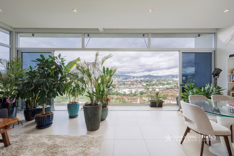 21453 - Apartamento Contemporáneo, 2 hab+servicio en venta, Cerro Alto - Imagen 13