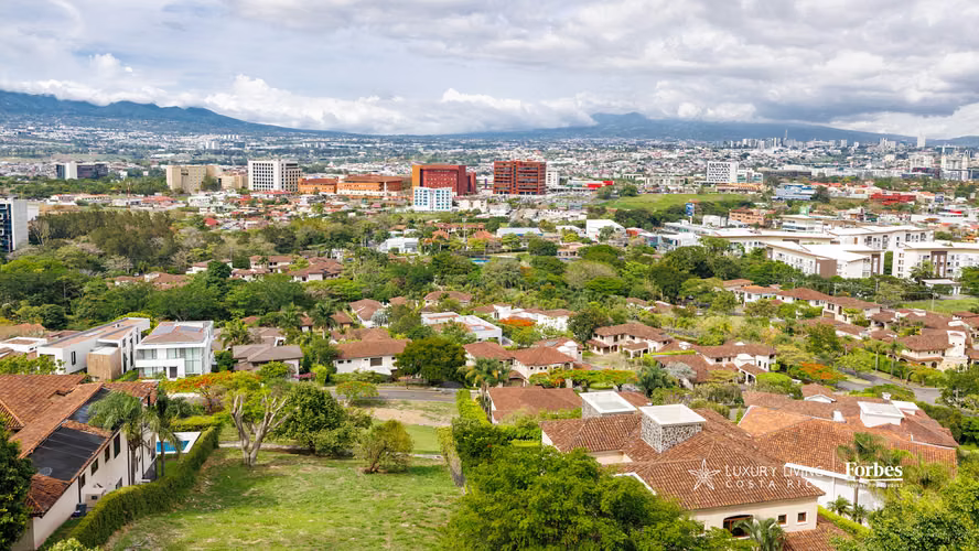 21453 - Apartamento Contemporáneo, 2 hab+servicio en venta, Cerro Alto - Imagen 11