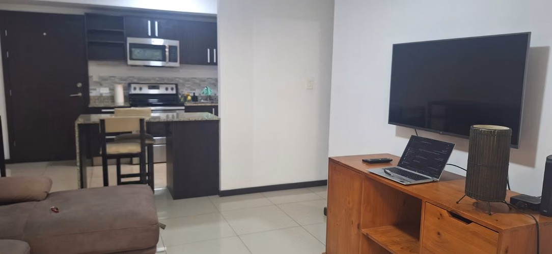 Se Vende Apartamento en primer piso con patio San Nicolas de Bari - Imagen 6