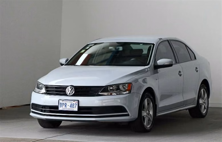 VOLKSWAGEN JETTA 2018 AUTOMÁTICA GASOLINA GRIS - Imagen 6