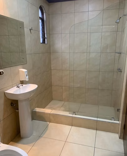 ALQUILER CASA EN RESIDENCIAL PRIVADO ROHRMOSER/PAVAS/SAN JOSE - Imagen 13