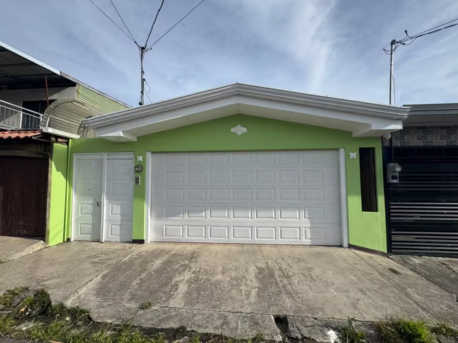 Sale of house in San Blas de Cartago -EU