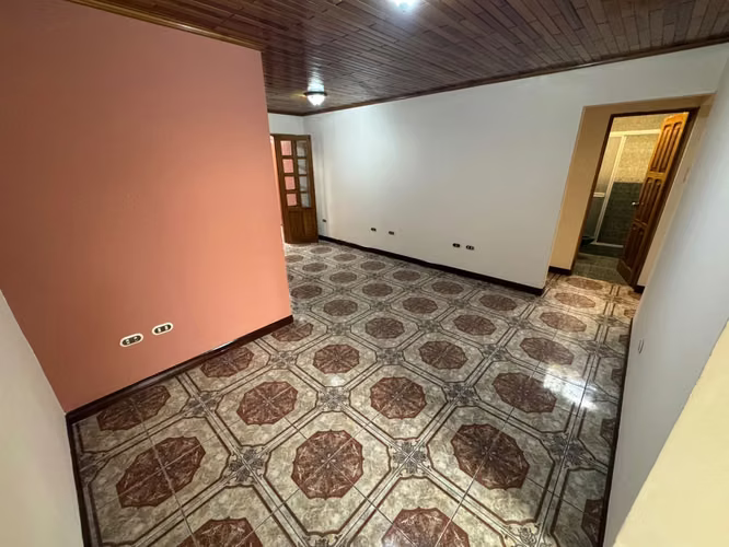 Venta de casa en San Blas de Cartago -EU