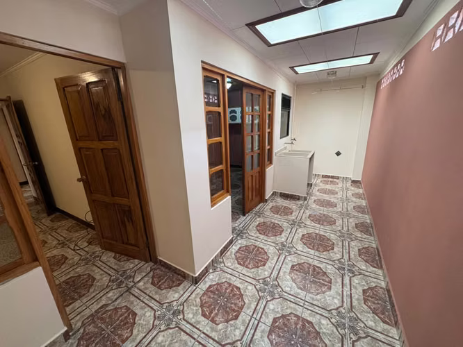 Venta de casa en San Blas de Cartago -EU