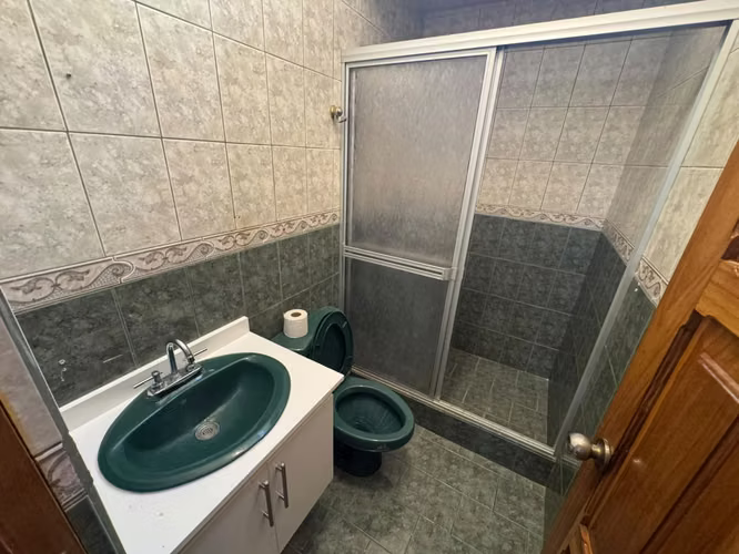 Venta de casa en San Blas de Cartago -EU