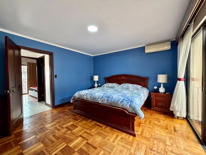 HERMOSA CASA AMUEBLADA EN CONDOMINIO EN LINDORA, SANTA ANA - Imagen 4