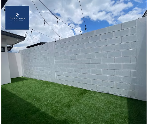 CASA EN SANTA ANA CON JARDÍN - Imagen 8