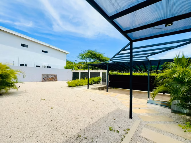 EN VENTA | Propiedad moderna con dos lofts independientes en Huacas, Tamarindo, Guanacaste