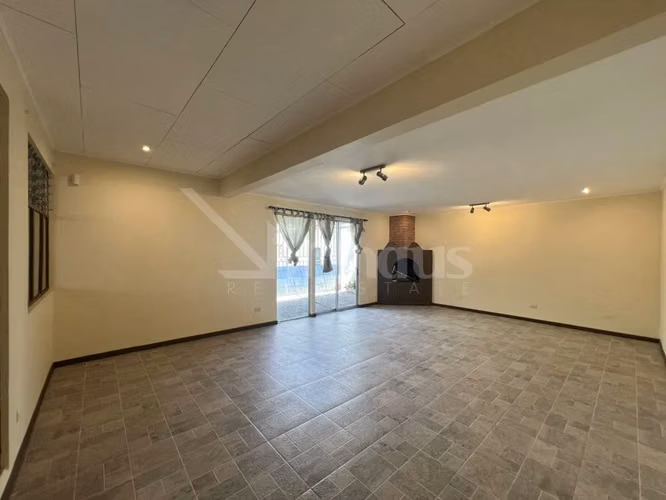 id # 42932 Venta de casa de una planta, Curridabat.
