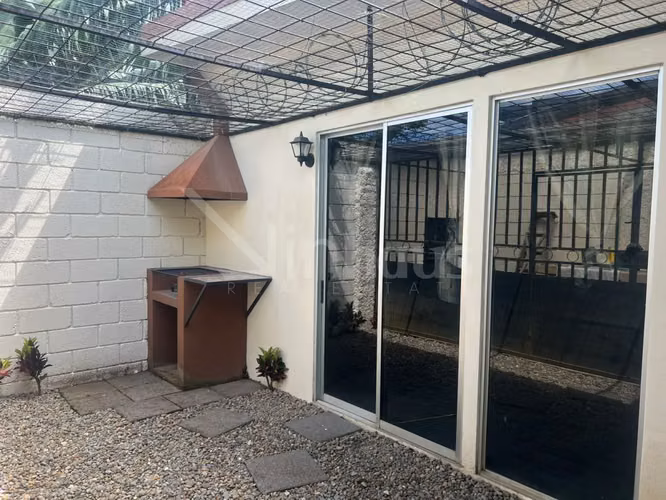 id # 42932 Venta de casa de una planta, Curridabat.
