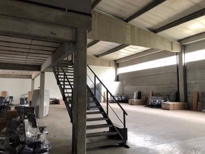 SE ALQUILA BODEGA EN SANTA ANA CERCA DEL PUENTE DE LINDORA