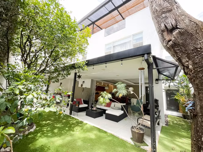 Venta de casa en condominio en Pozos Sur, Santa Ana