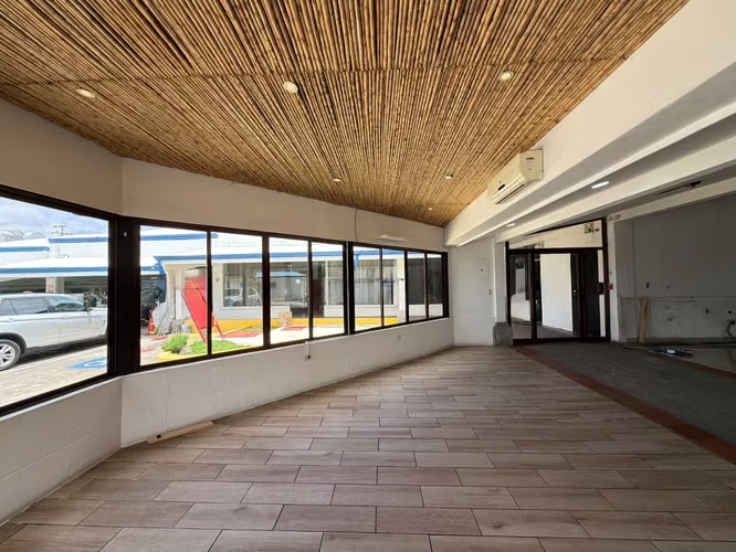 LOCAL COMERCIAL EN ALQUILER | 150 m² | ALTA EXPOSICIÓN COMERCIAL HEREDIA SAN ISIDRO - Imagen 3
