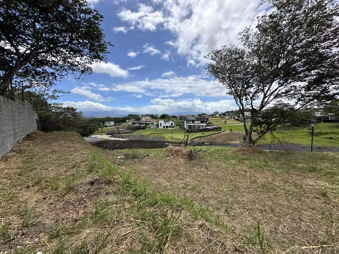 Lote de 617m2 en La Guacima - Imagen 14